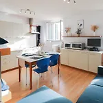H11 Vista Mare Centro - Spiagge - Arte Appartement *