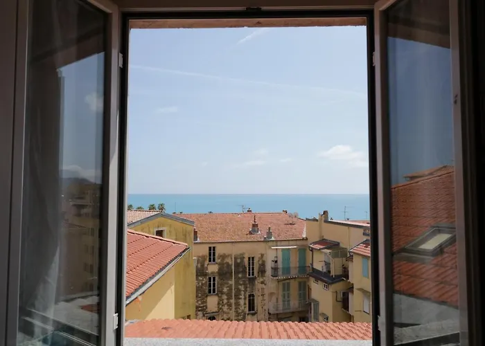 Appartamento H11 Vista Mare Centro - Spiagge - Arte *